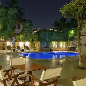 3* מלון White Garden Hotel-adult Only